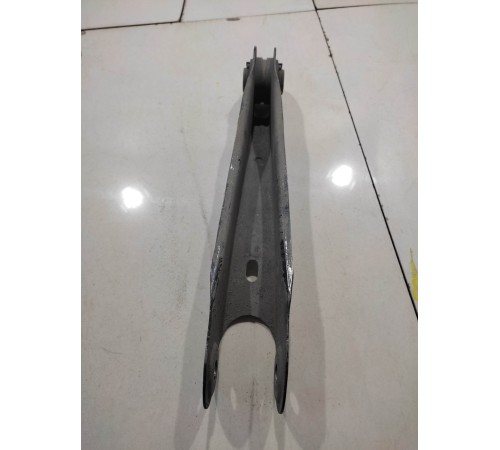 Рычаг подвески(задний правый)