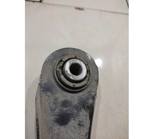 Рычаг подвески(задний правый)