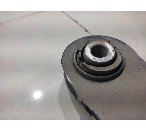 Рычаг подвески(задний правый)