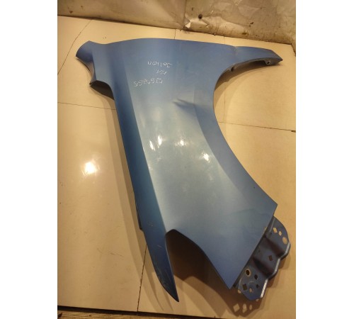 Крыло переднее левое