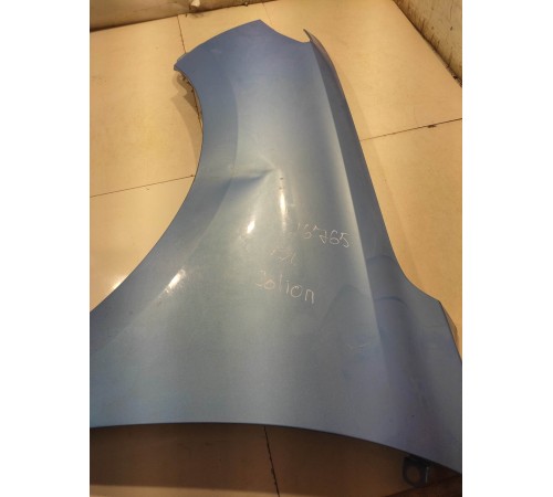 Крыло переднее левое