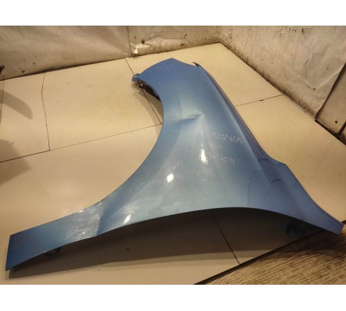 Крыло переднее левое