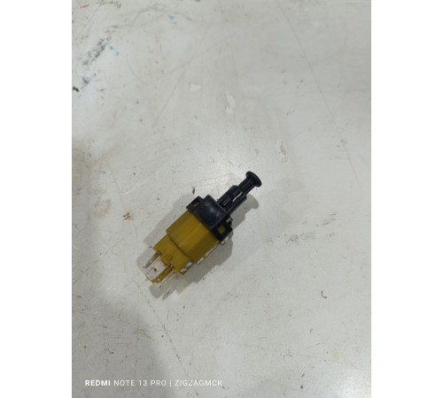 Датчик стоп сигнала