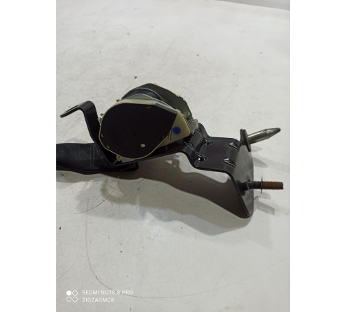 Ремень безопасности второго ряда