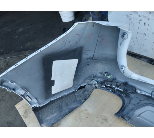 Задний бампер в сборе