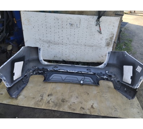 Задний бампер в сборе