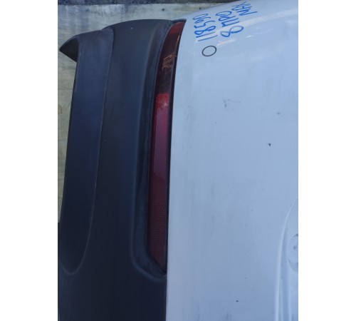 Задний бампер в сборе