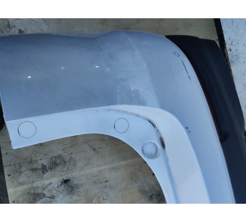 Задний бампер в сборе