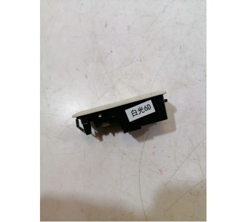 Плафон подсветки салона