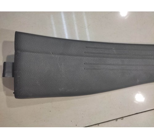 Накладка порога (задняя, левая)