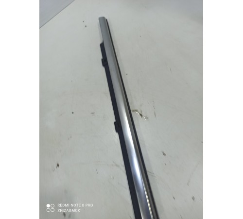 Уплотнитель стекла (задний левый наружный)