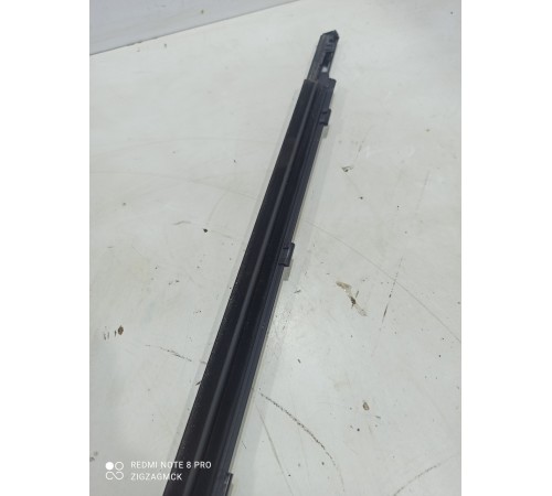 Уплотнитель стекла (задний левый наружный)