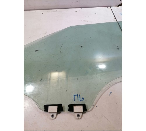 Стекло двери переднее левое