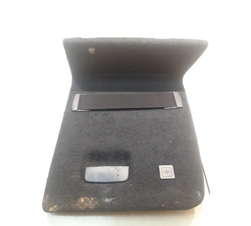 Обшивка багажника