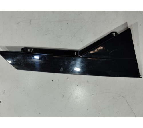 Молдинг двери(задний правый)