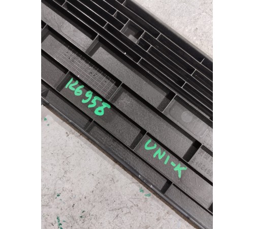 Накладка заглушка багажника задняя левая