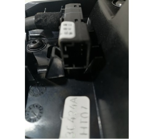 Воздушный дефлектор передний левый