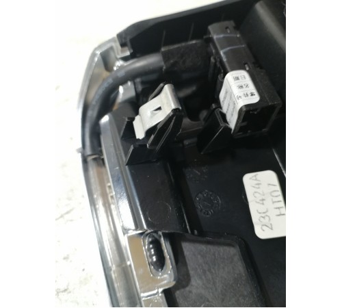 Воздушный дефлектор передний левый