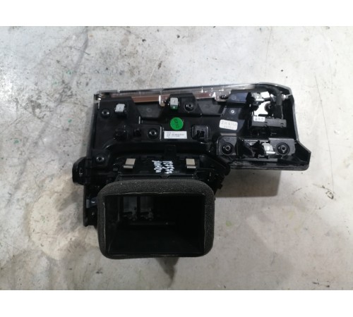 Воздушный дефлектор передний левый