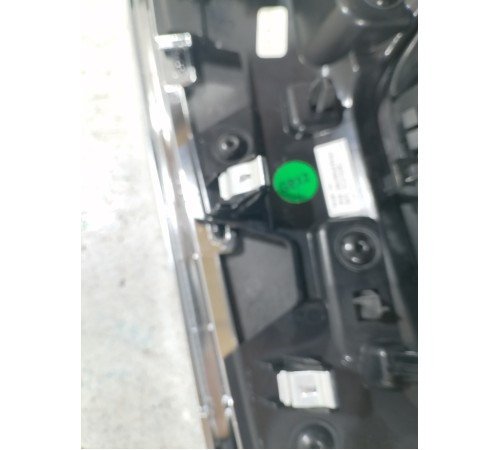 Воздушный дефлектор передний левый