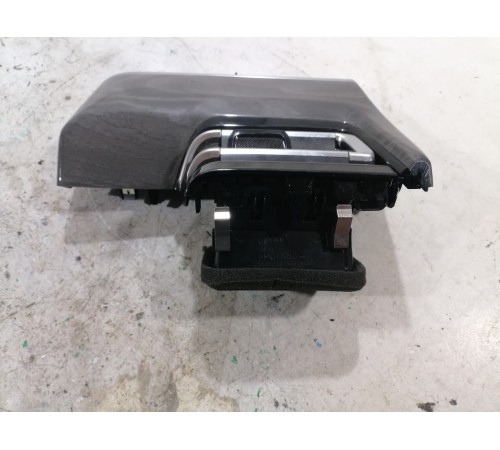 Воздушный дефлектор передний левый