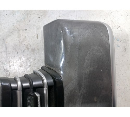 Воздушный дефлектор передний левый