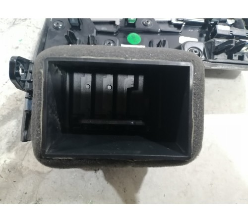 Воздушный дефлектор передний левый