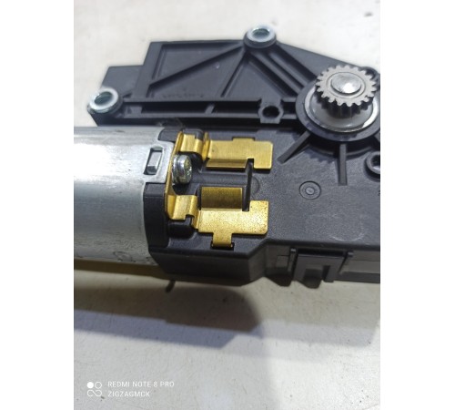 Моторчик люка (панорамной крыши)