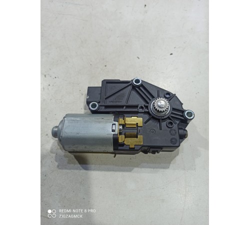 Моторчик люка (панорамной крыши)