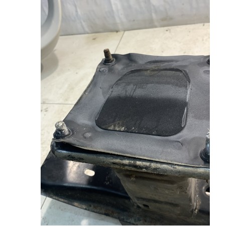 Усилитель заднего бампера