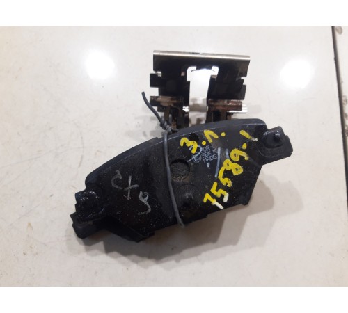 Тормозные колодки (задние левые)