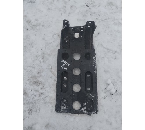 Кронштейн(крепление) рамы правый