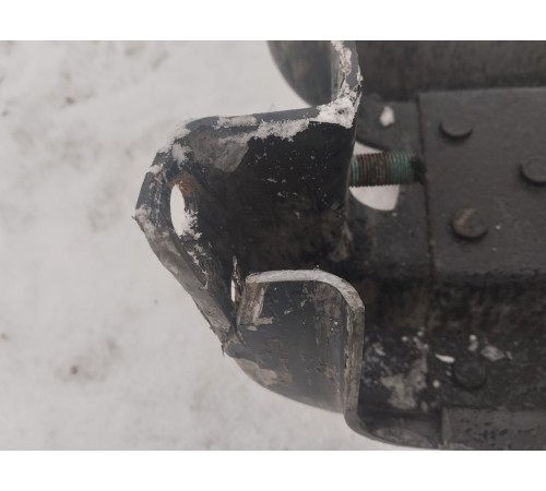 Кронштейн(крепление) рамы правый