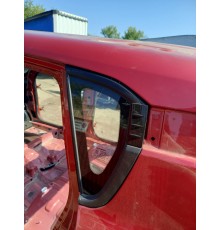 Глухое стекло заднее левое