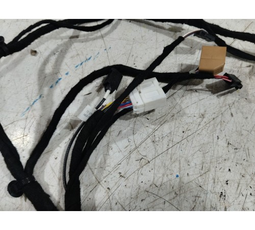 Электропроводка двери передняя левая