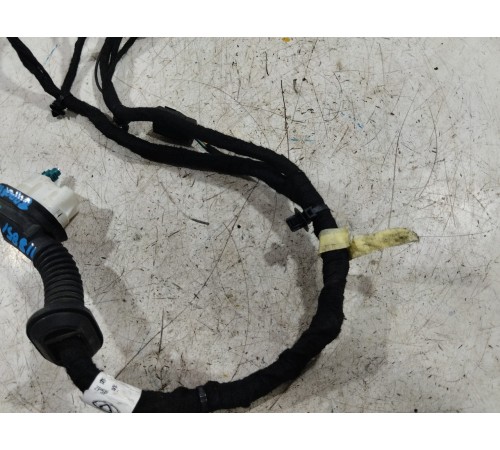 Электропроводка двери передняя левая