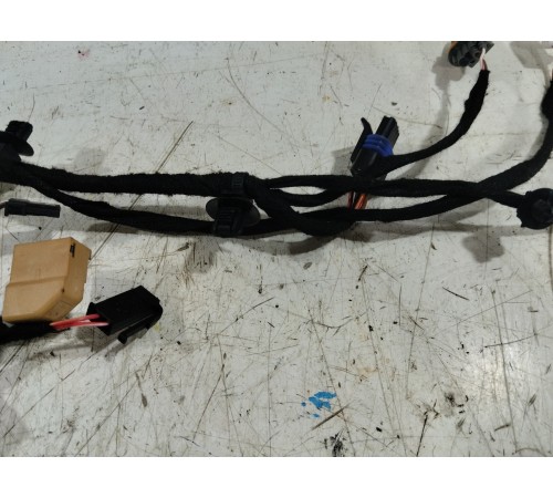 Электропроводка двери передняя левая