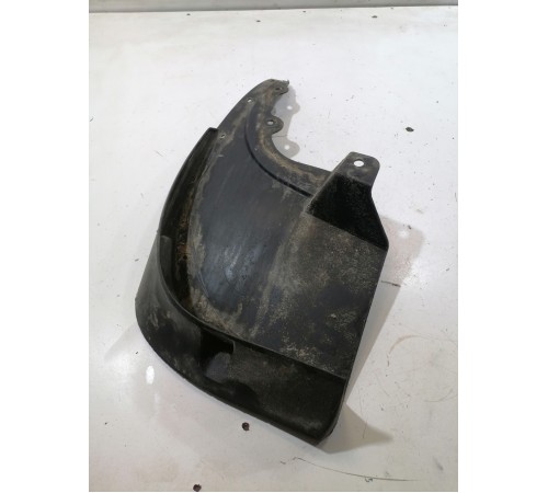 Брызговик задний левый