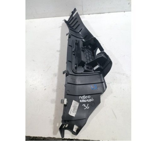 Накладка багажника задняя левая верхняя