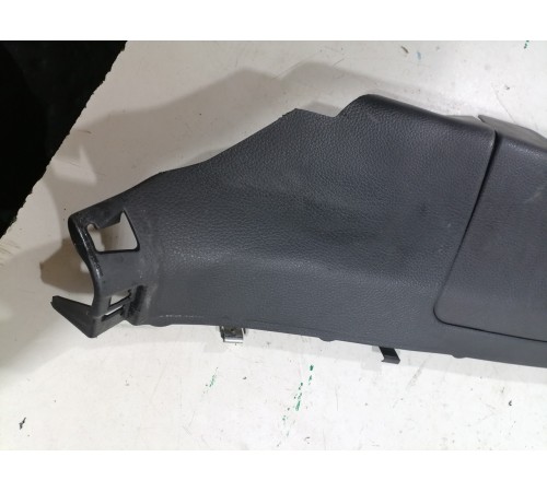 Накладка багажника задняя левая верхняя