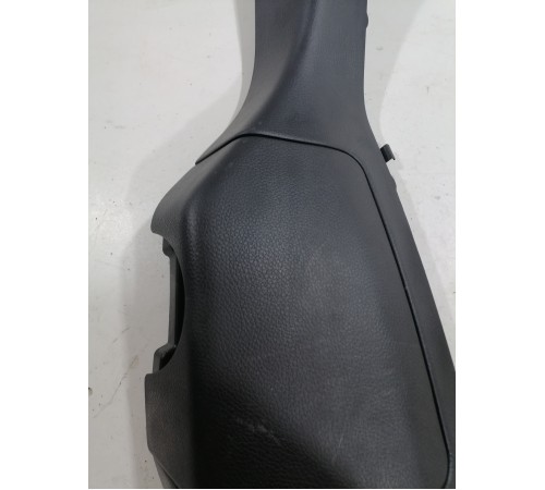 Накладка багажника задняя левая верхняя