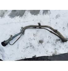 Горловина топливного бака