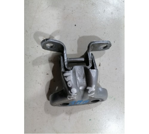 Петля двери задняя правая верхняя