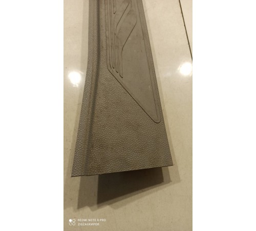 Накладка двери (передняя левая внутренняя)