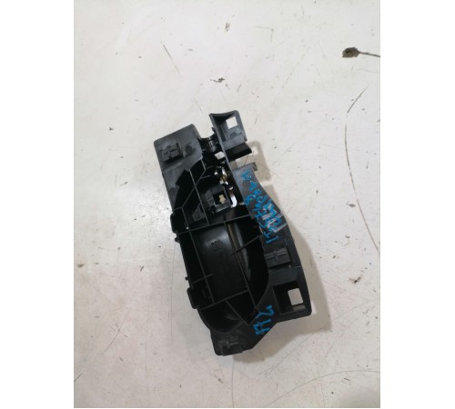 Ручка двери передняя левая внутренняя