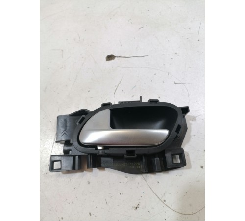 Ручка двери передняя левая внутренняя