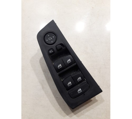 Блок управления стеклоподъемниками (передний правый)