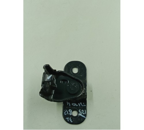 Кронштейн крепление заднего сиденья левый