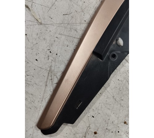 Накладка кузова декоротивная левая