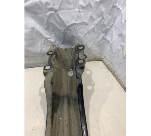 Усилитель заднего бампера